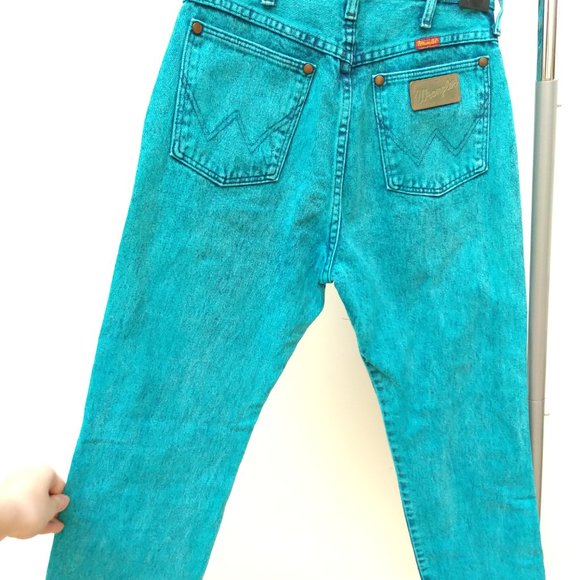 Turquoise Acid Wash Vintage Wrangler Jeans size 6 US (Size 9 wrangler) - Picture 2 of 9